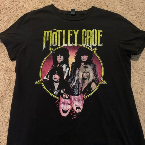 motley crue t shirt hot topic